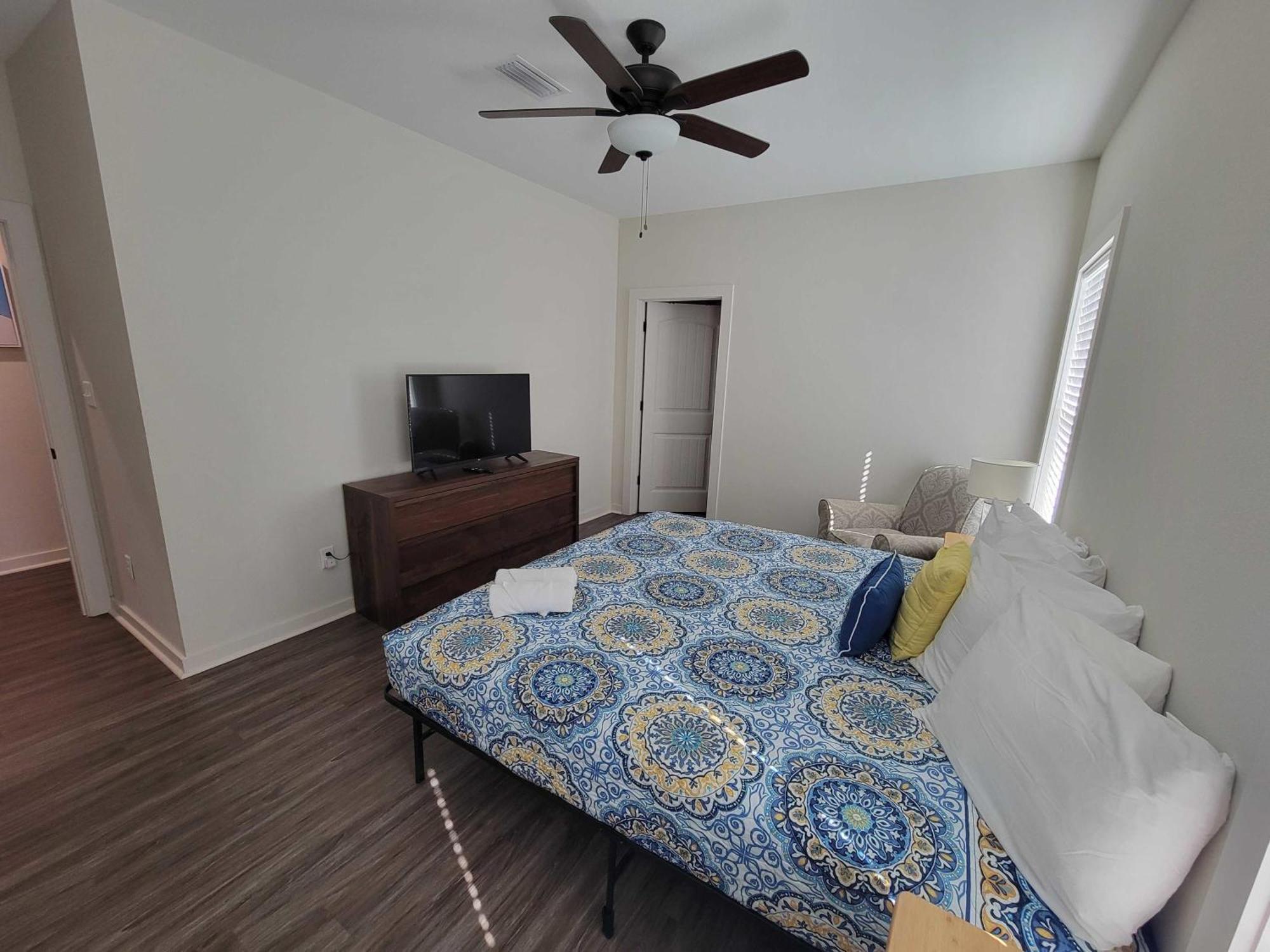 Beach Flow Bungalow-Mins To Downtown-Dining-Base بينساكولا المظهر الخارجي الصورة